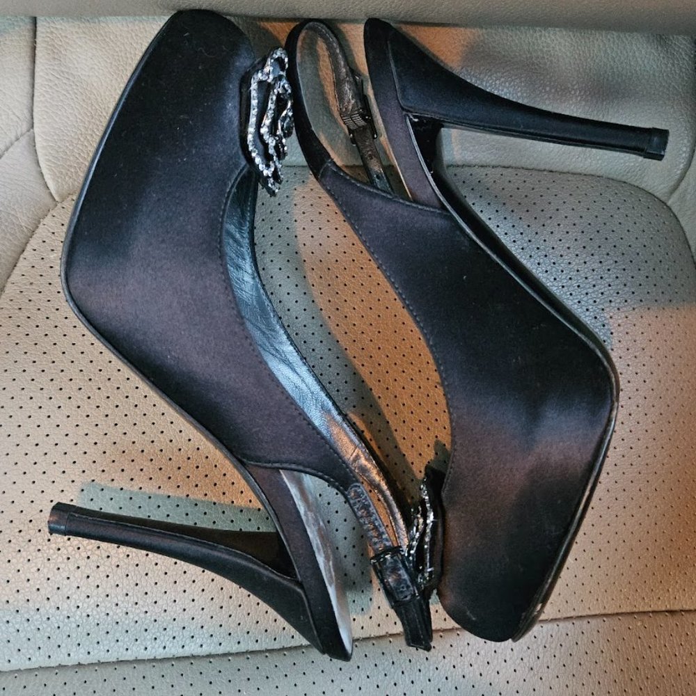 Stuart Weitzman heels- black with flower brooch